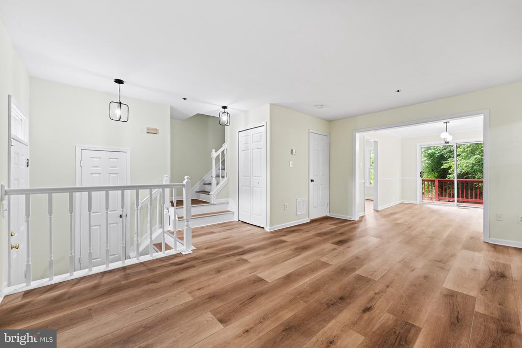 2615 CHIVALRY COURT