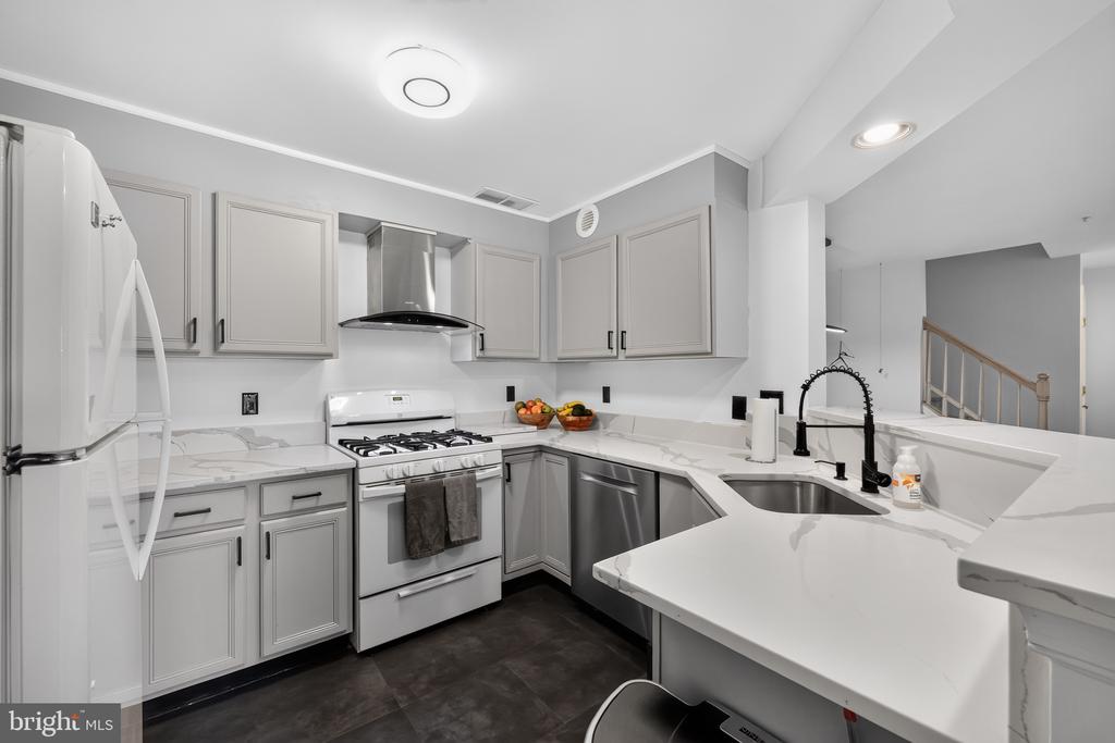 13107 MILLHAVEN PLACE Unit: 6-A