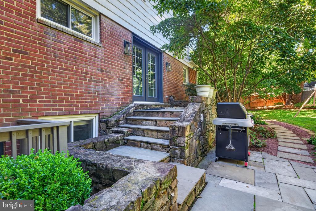 6013 KINGSFORD COURT