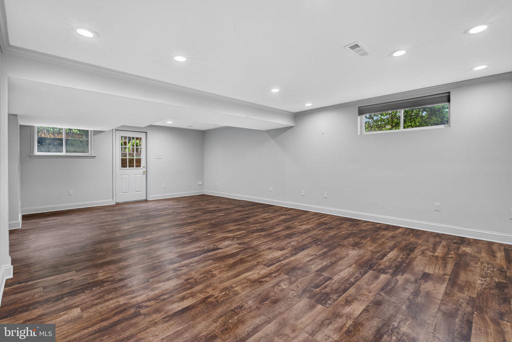 6013 KINGSFORD COURT