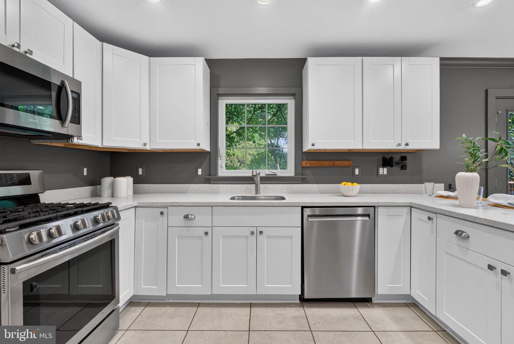 6013 KINGSFORD COURT