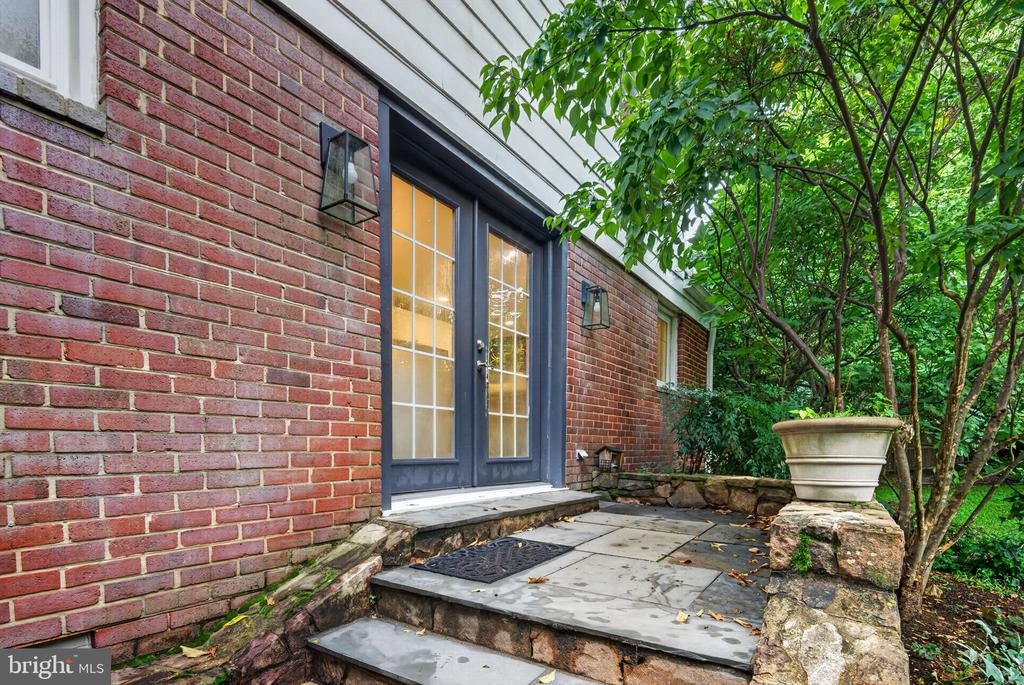 6013 KINGSFORD COURT