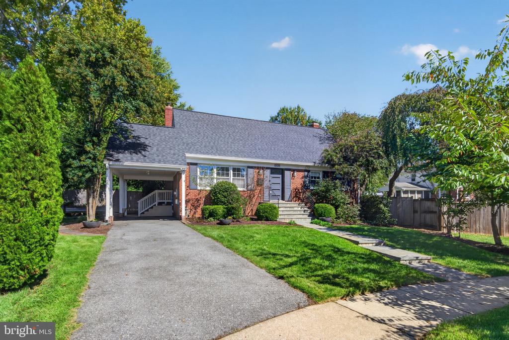 6013 KINGSFORD COURT