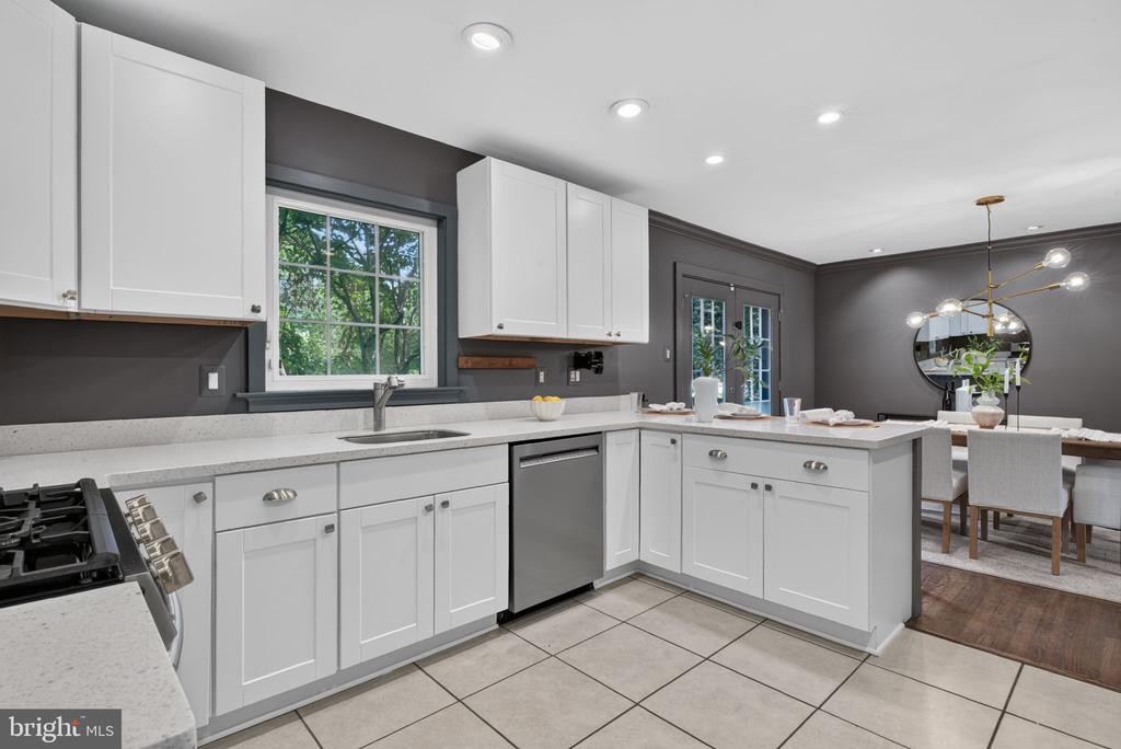 6013 KINGSFORD COURT