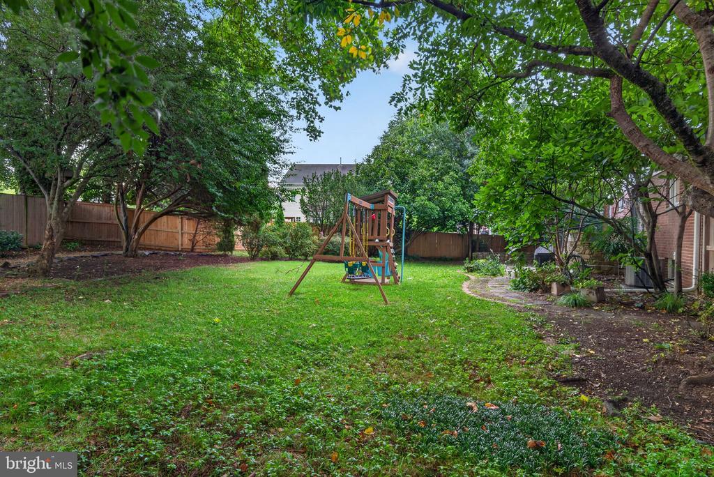 6013 KINGSFORD COURT