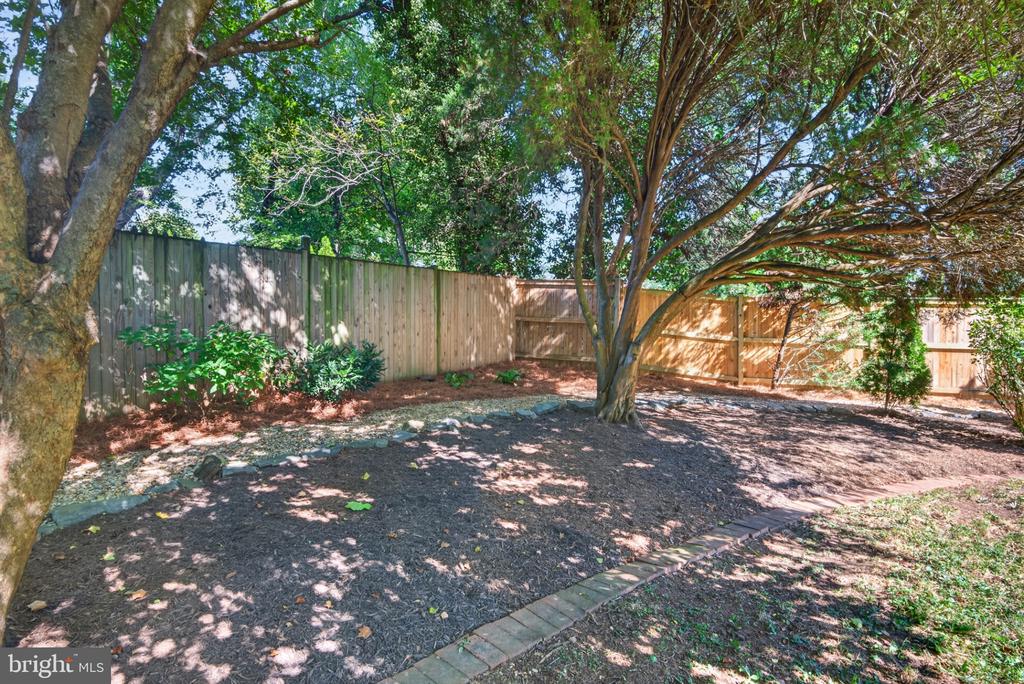 6013 KINGSFORD COURT