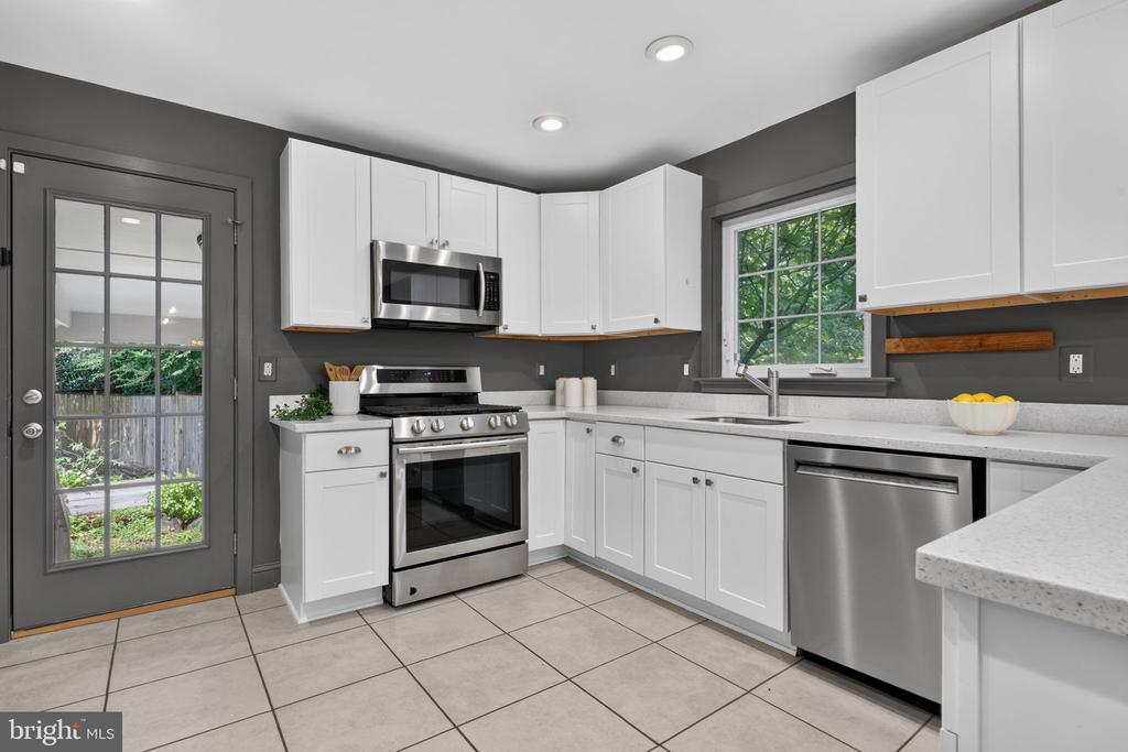 6013 KINGSFORD COURT
