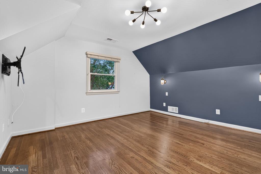 6013 KINGSFORD COURT