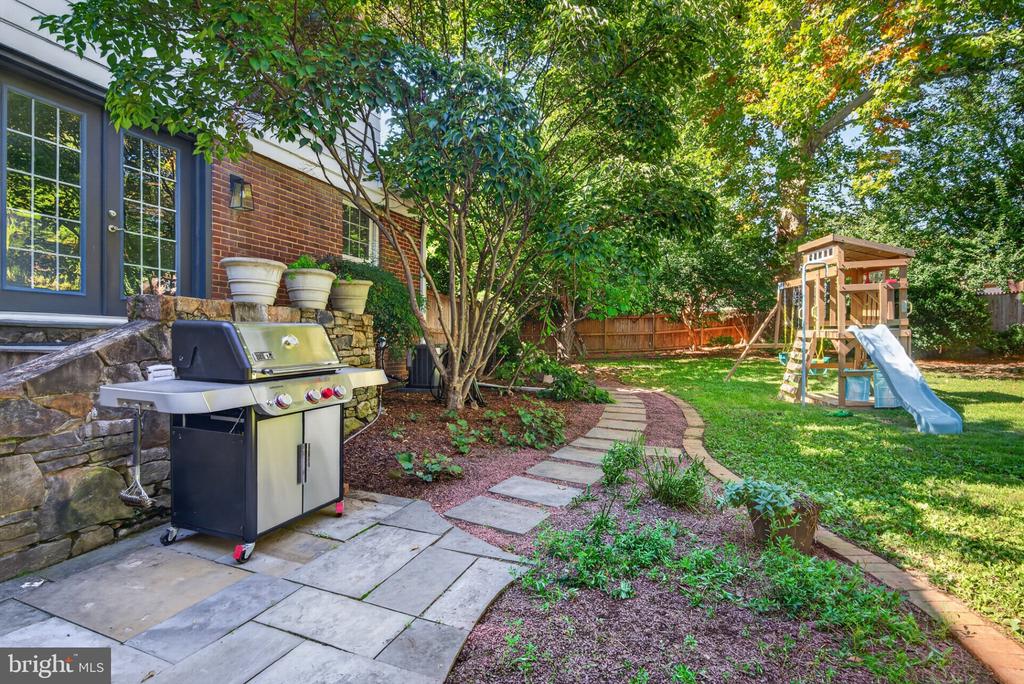 6013 KINGSFORD COURT