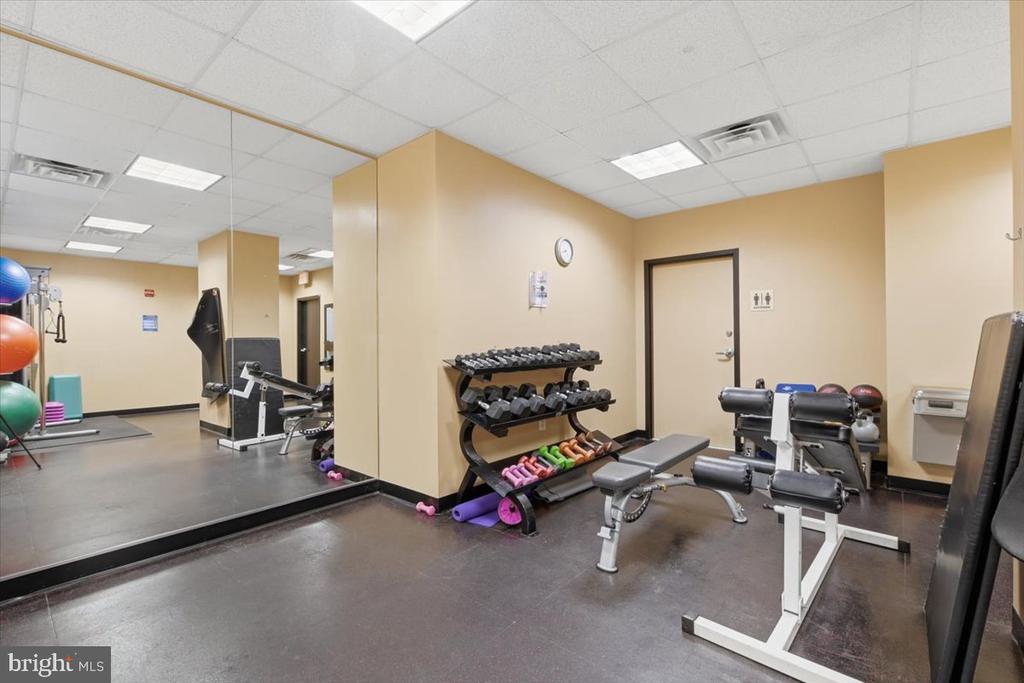 1220 BLAIR MILL ROAD Unit: 1008
