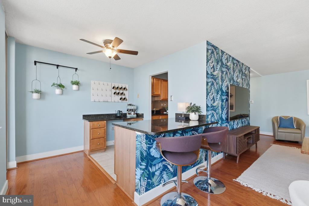 1220 BLAIR MILL ROAD Unit: 1008
