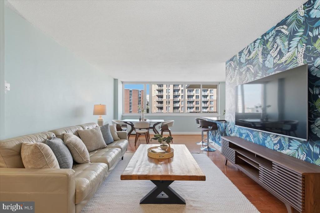 1220 BLAIR MILL ROAD Unit: 1008