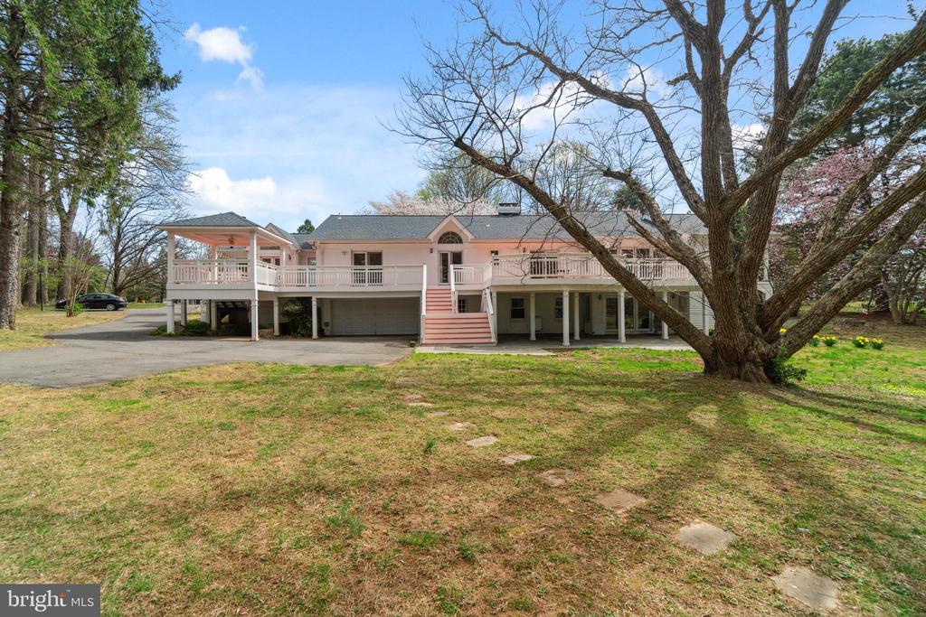 13200 FOXDEN DRIVE