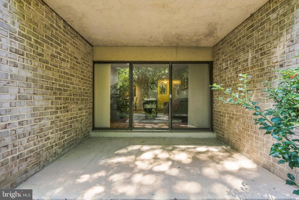 433 CHRISTOPHER AVENUE Unit: 87