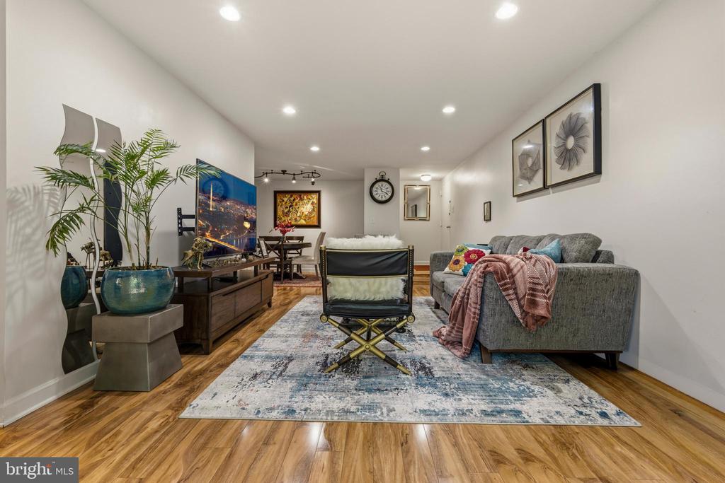 433 CHRISTOPHER AVENUE Unit: 87