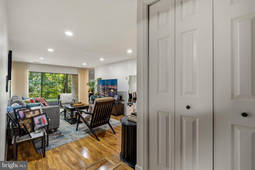 433 CHRISTOPHER AVENUE Unit: 87