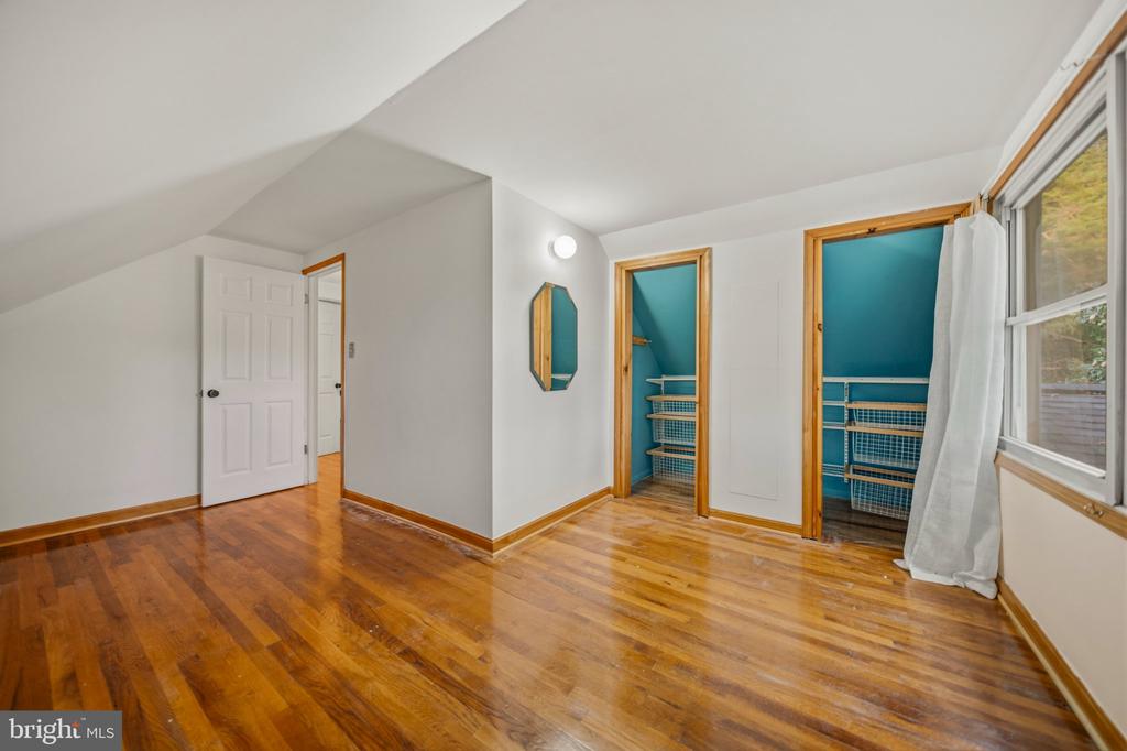 401 CEDAR LANE