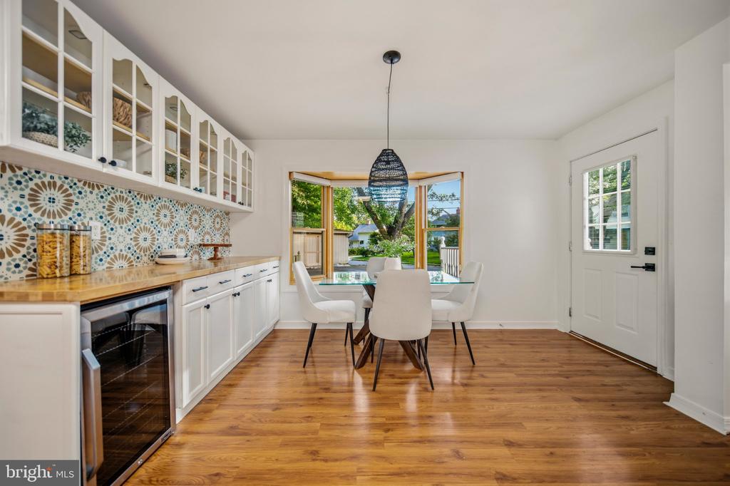 401 CEDAR LANE