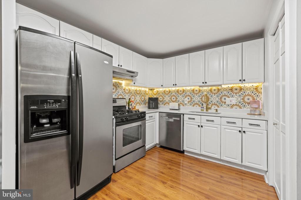 401 CEDAR LANE