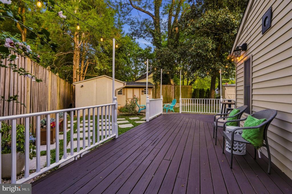 401 CEDAR LANE