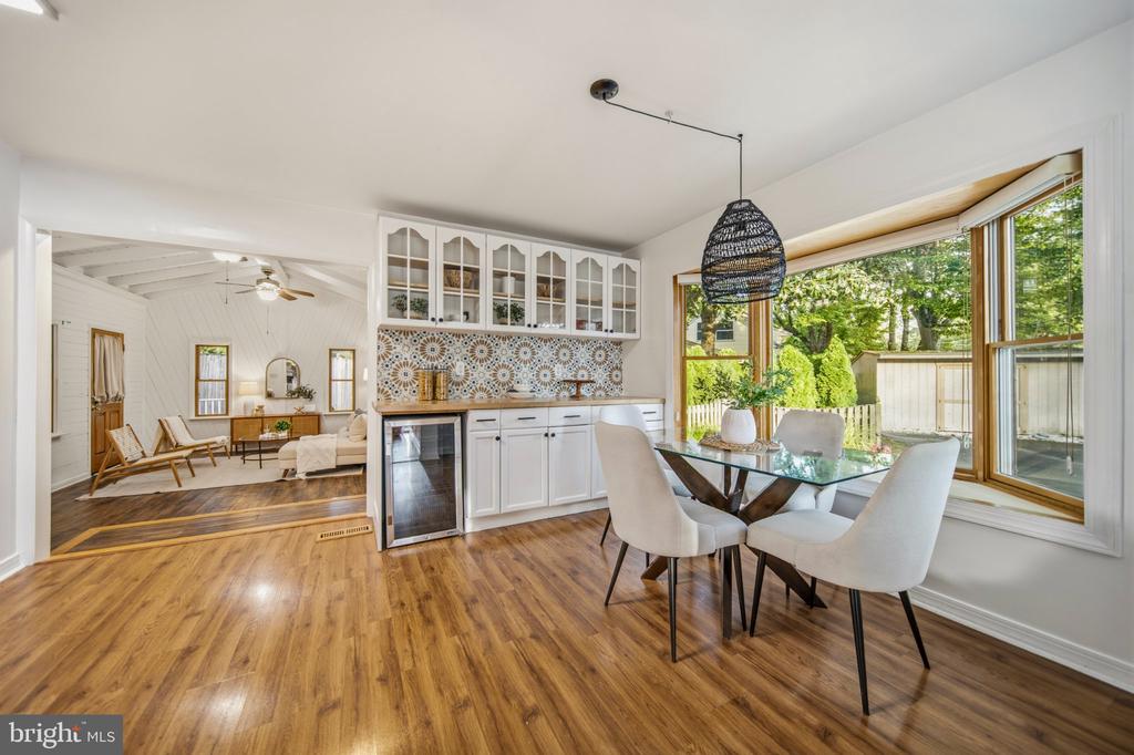 401 CEDAR LANE