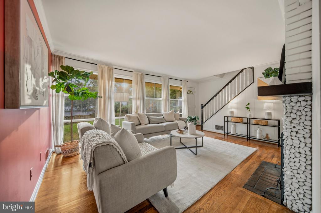 401 CEDAR LANE