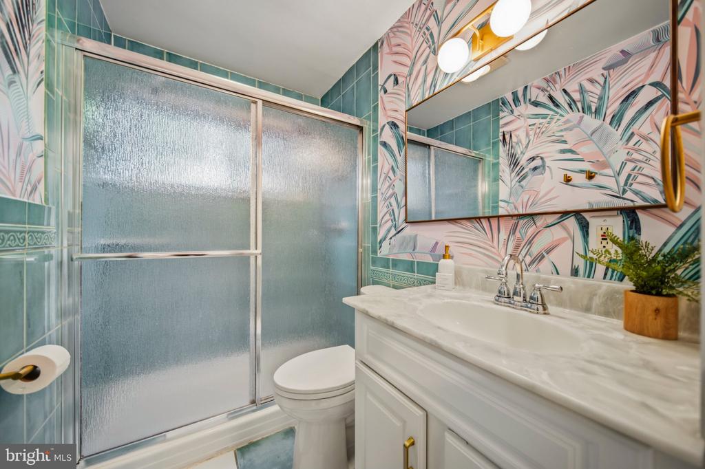 401 CEDAR LANE