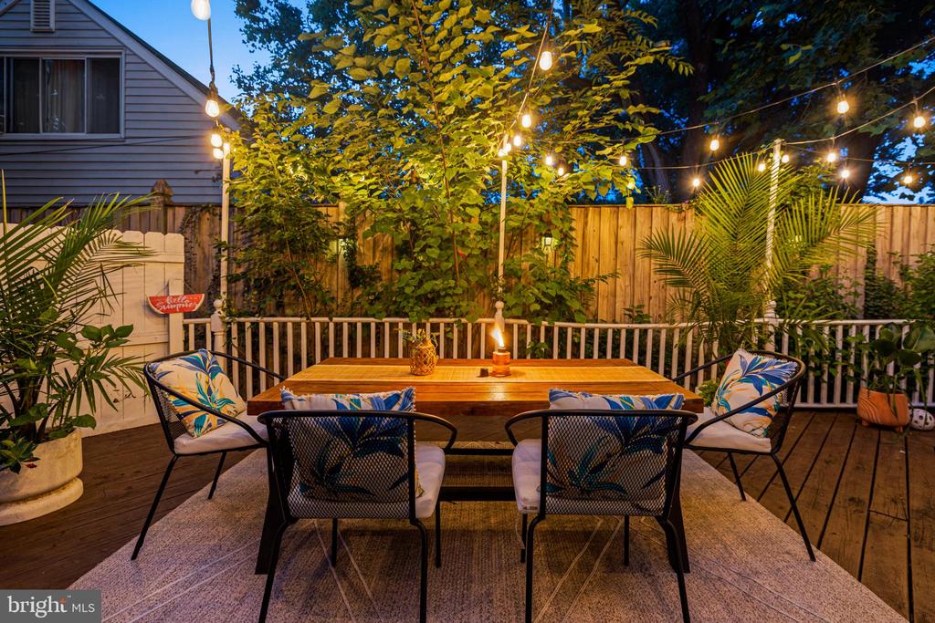 401 CEDAR LANE