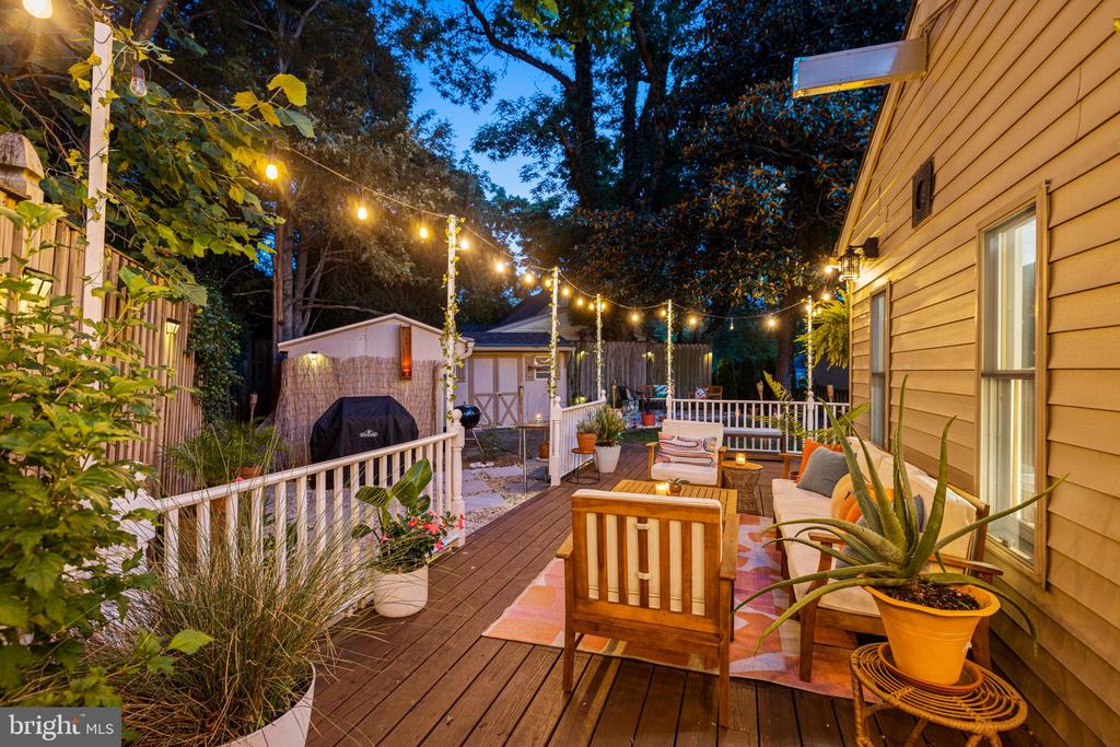 401 CEDAR LANE
