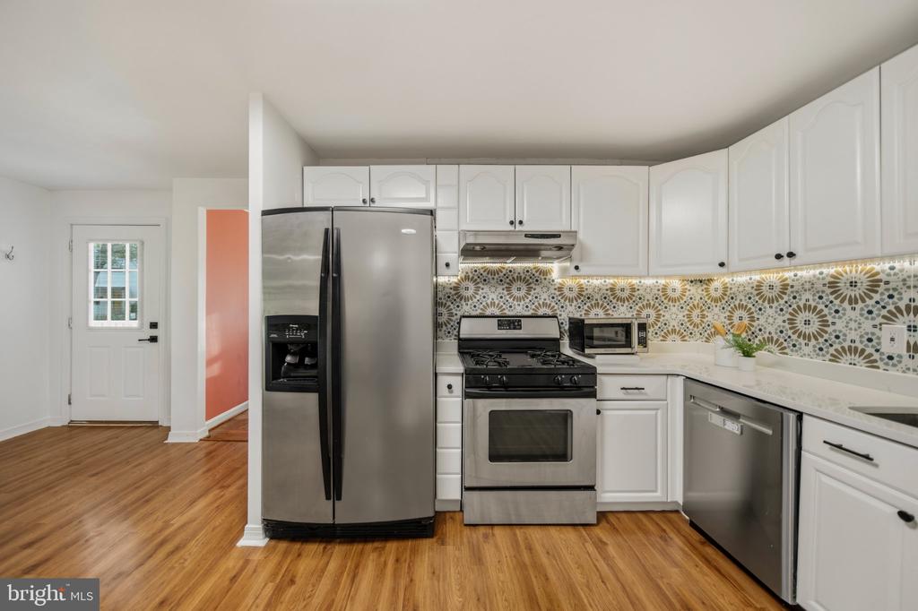 401 CEDAR LANE