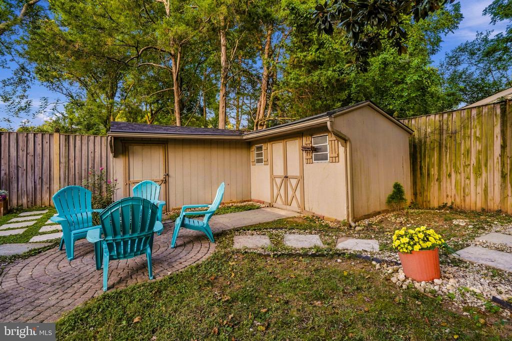 401 CEDAR LANE