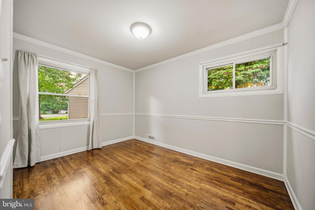 401 CEDAR LANE