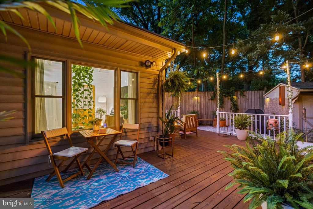 401 CEDAR LANE