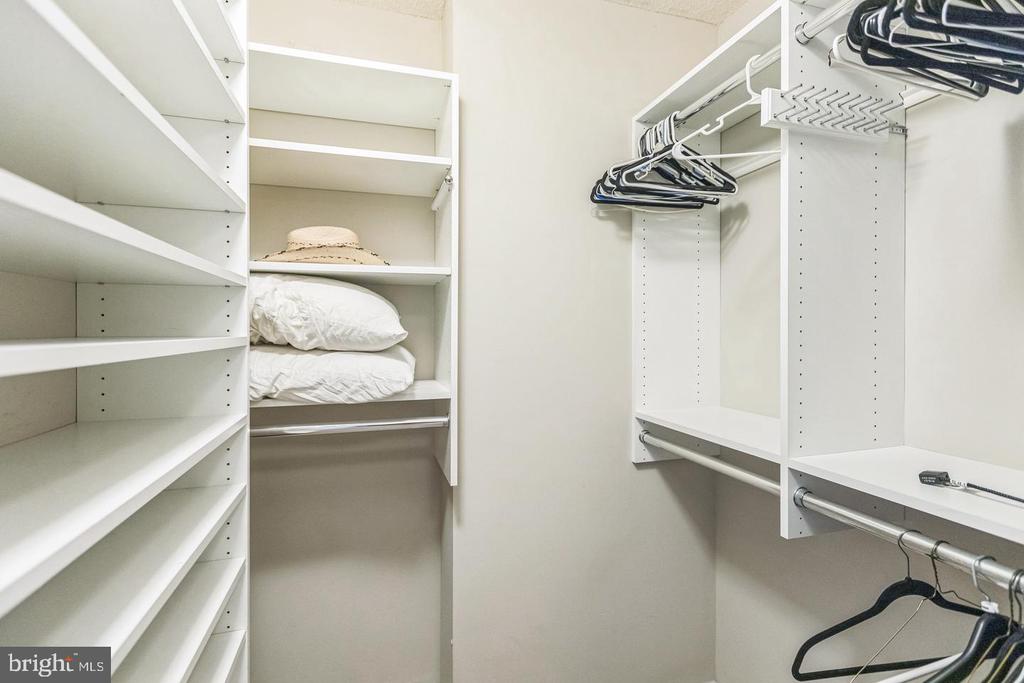 11710 OLD GEORGETOWN ROAD Unit: 1321