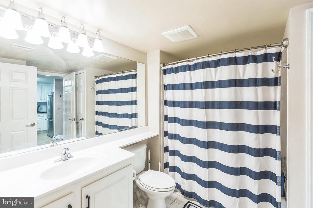 11710 OLD GEORGETOWN ROAD Unit: 1321