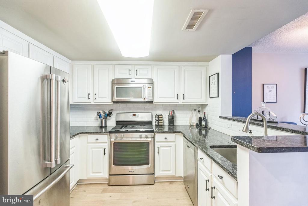 11710 OLD GEORGETOWN ROAD Unit: 1321