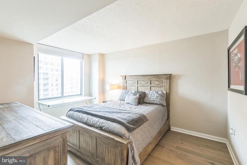 11710 OLD GEORGETOWN ROAD Unit: 1321