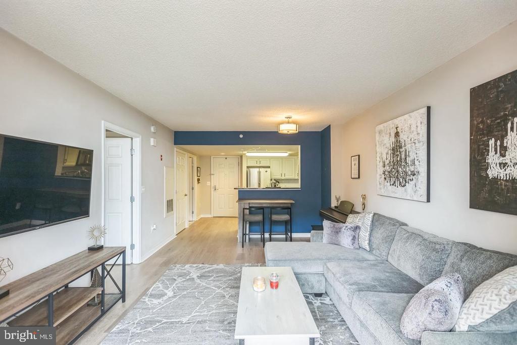 11710 OLD GEORGETOWN ROAD Unit: 1321