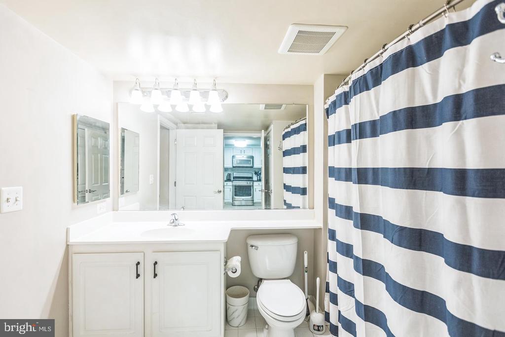 11710 OLD GEORGETOWN ROAD Unit: 1321