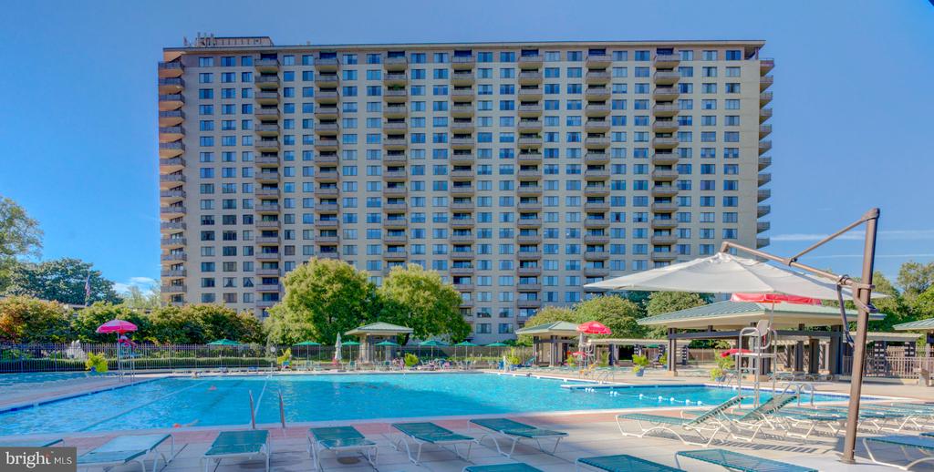 5225 POOKS HILL ROAD Unit: 1720S