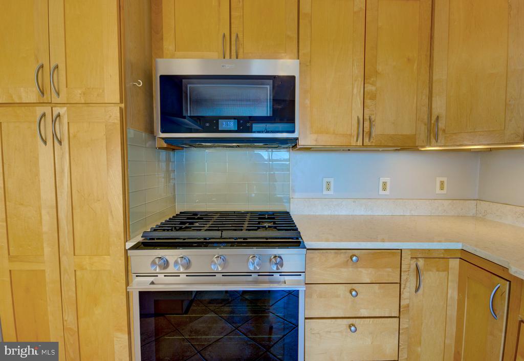 5225 POOKS HILL ROAD Unit: 1720S
