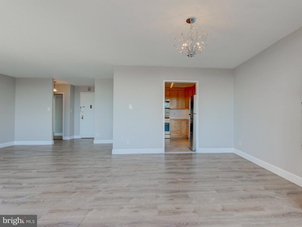 5225 POOKS HILL ROAD Unit: 1720S