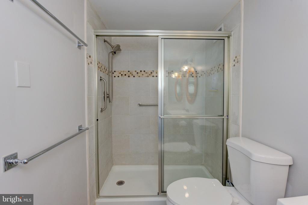 5225 POOKS HILL ROAD Unit: 1720S