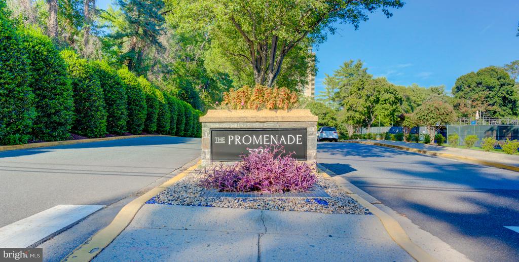5225 POOKS HILL ROAD Unit: 1720S