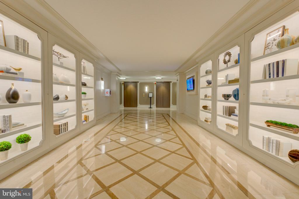 5225 POOKS HILL ROAD Unit: 1720S
