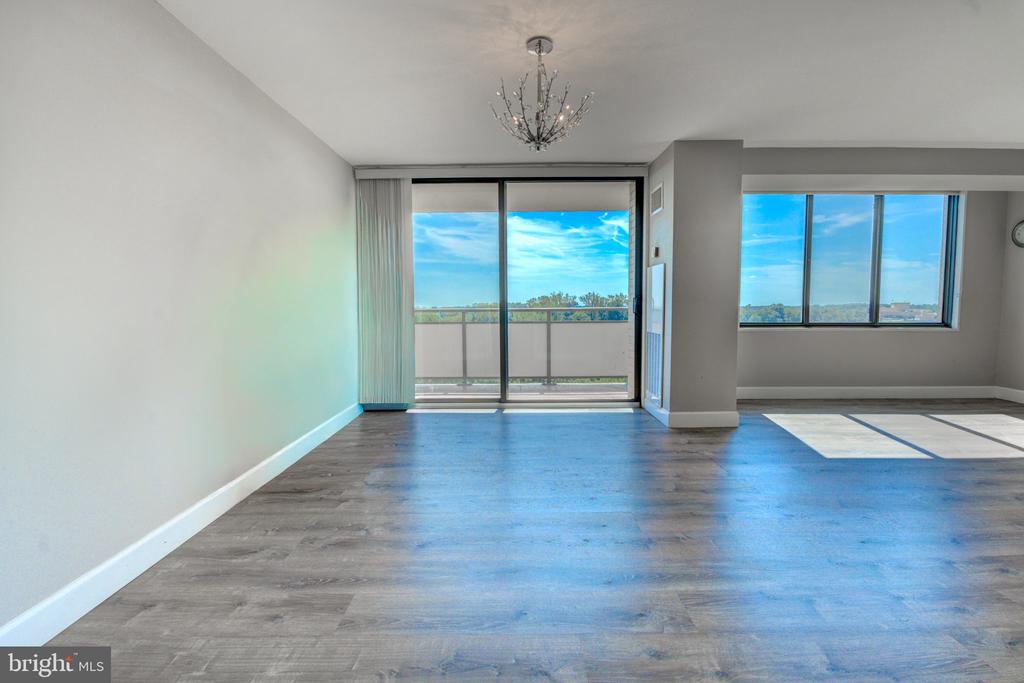5225 POOKS HILL ROAD Unit: 1720S