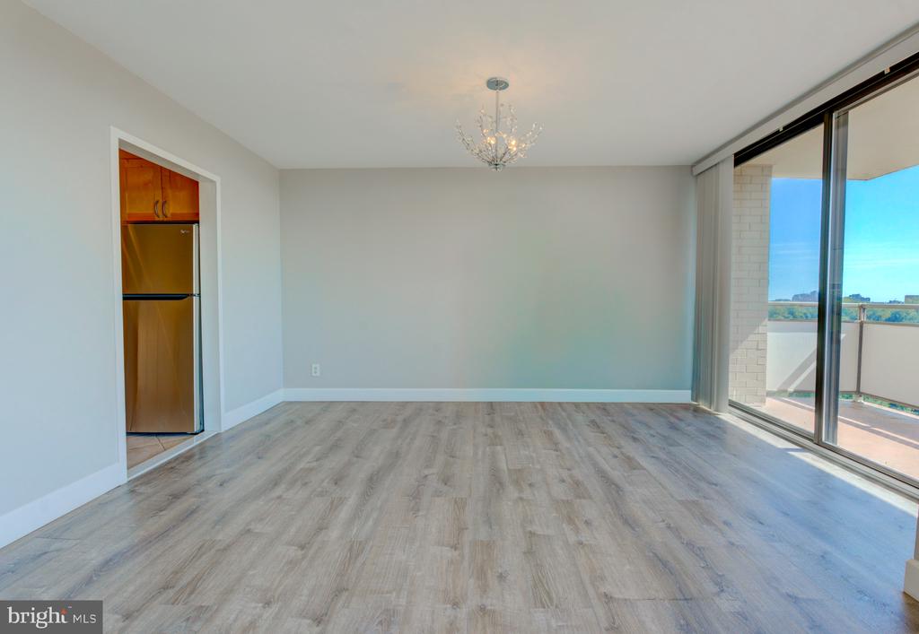 5225 POOKS HILL ROAD Unit: 1720S