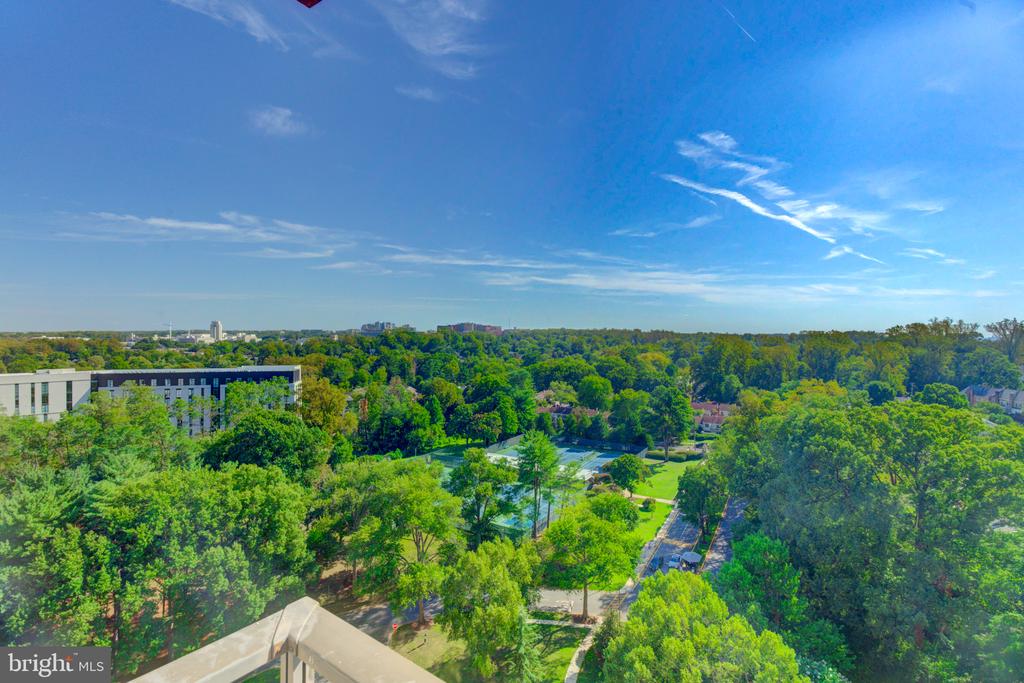 5225 POOKS HILL ROAD Unit: 1720S