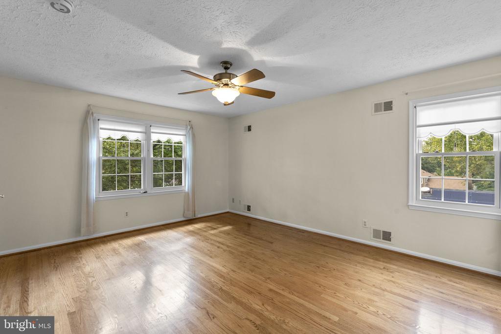2206 TOUCHSTONE COURT