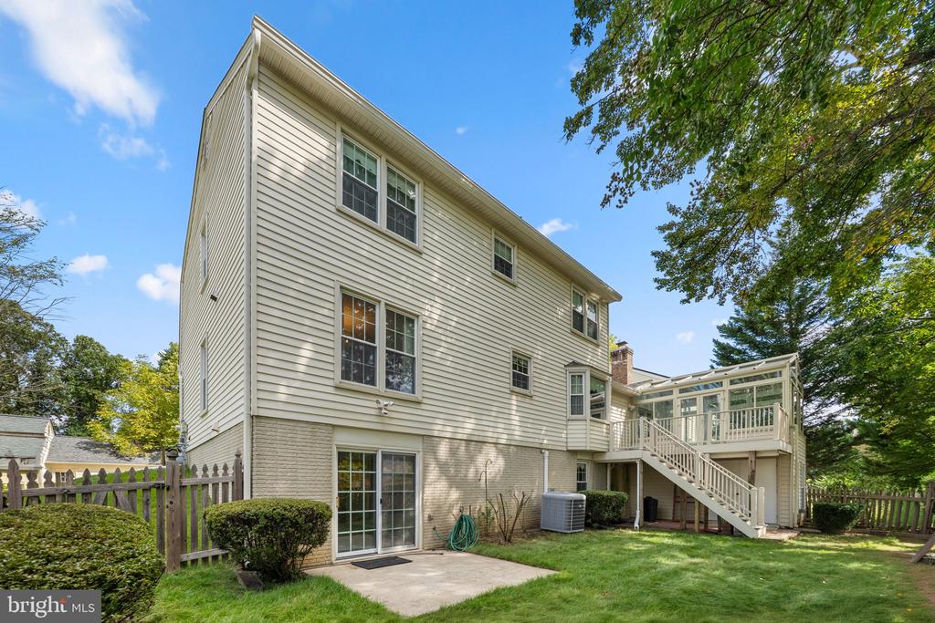 2206 TOUCHSTONE COURT
